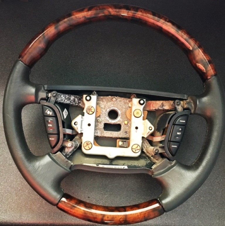 HJE9181BALFK Slate leather / walnut wood steering wheel