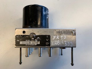 XR83-2C333-AA ABS/IVD Modulator