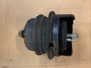 C2C31216 Early 3.0 Engine mounting