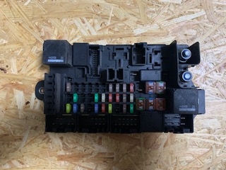 T2R4837 Fusebox module