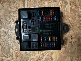 C2P18747 Late Engine bay Smart Junction Box