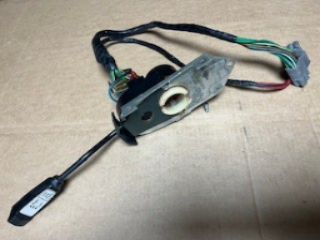 C43171 Early LHD Direction indicator switch